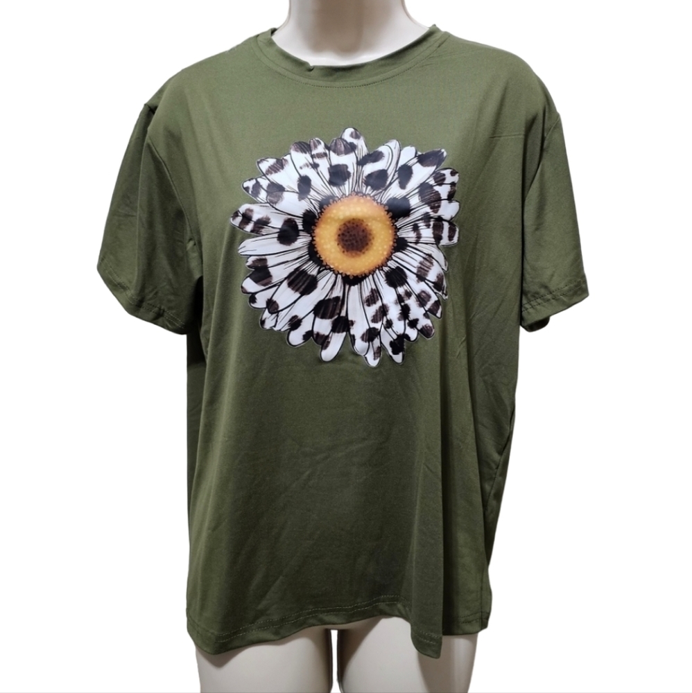 NWT Women's Olive Green Sunflower T-shirt